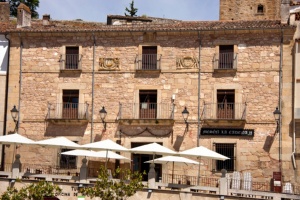 La Cadena Palace