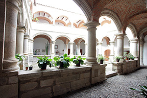 B_CONVENTO_DE_MADRE_DE_DIOS_CORIA_02
